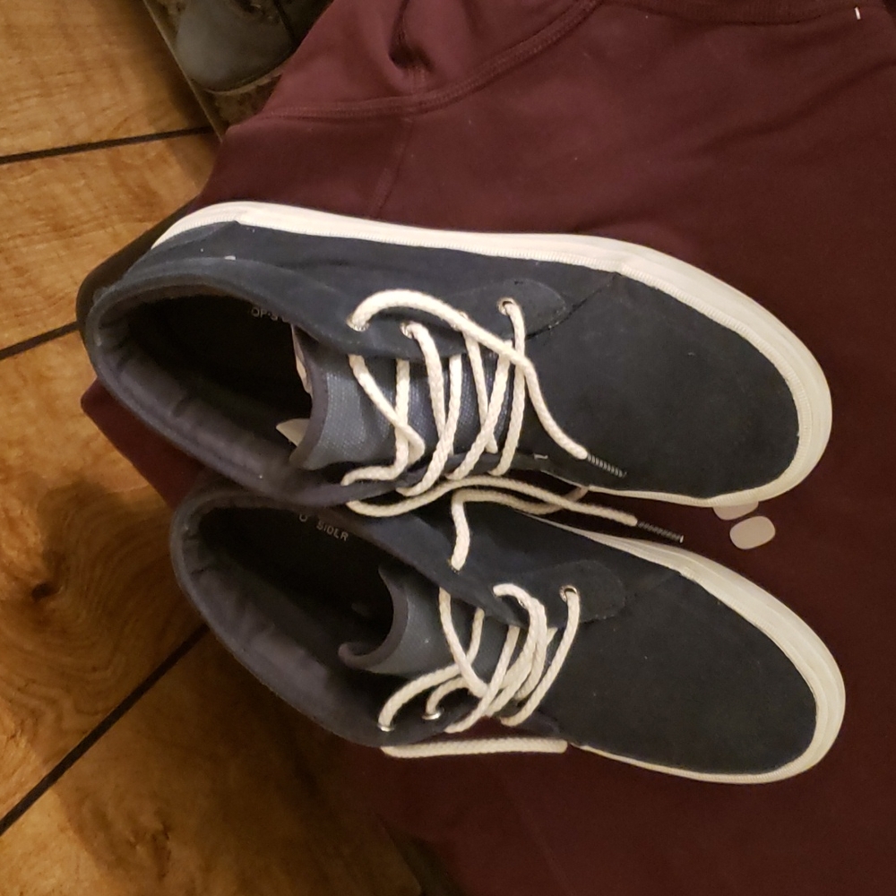 Womens Sperry sneakers